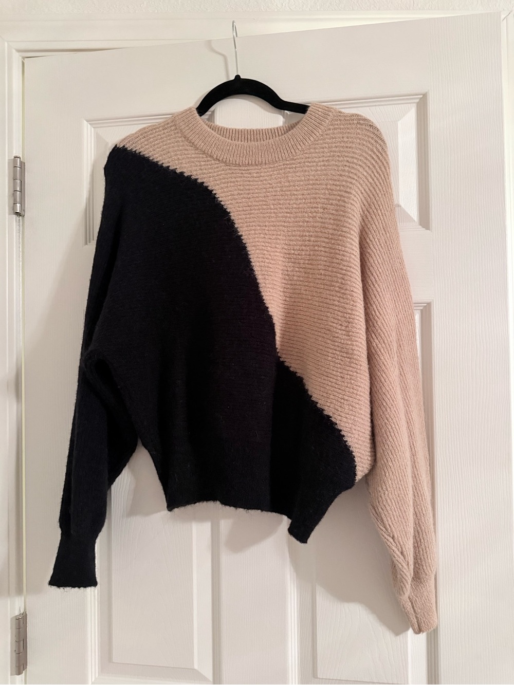 Lush Black & Beige Curved Colorblock Crewneck Sweater